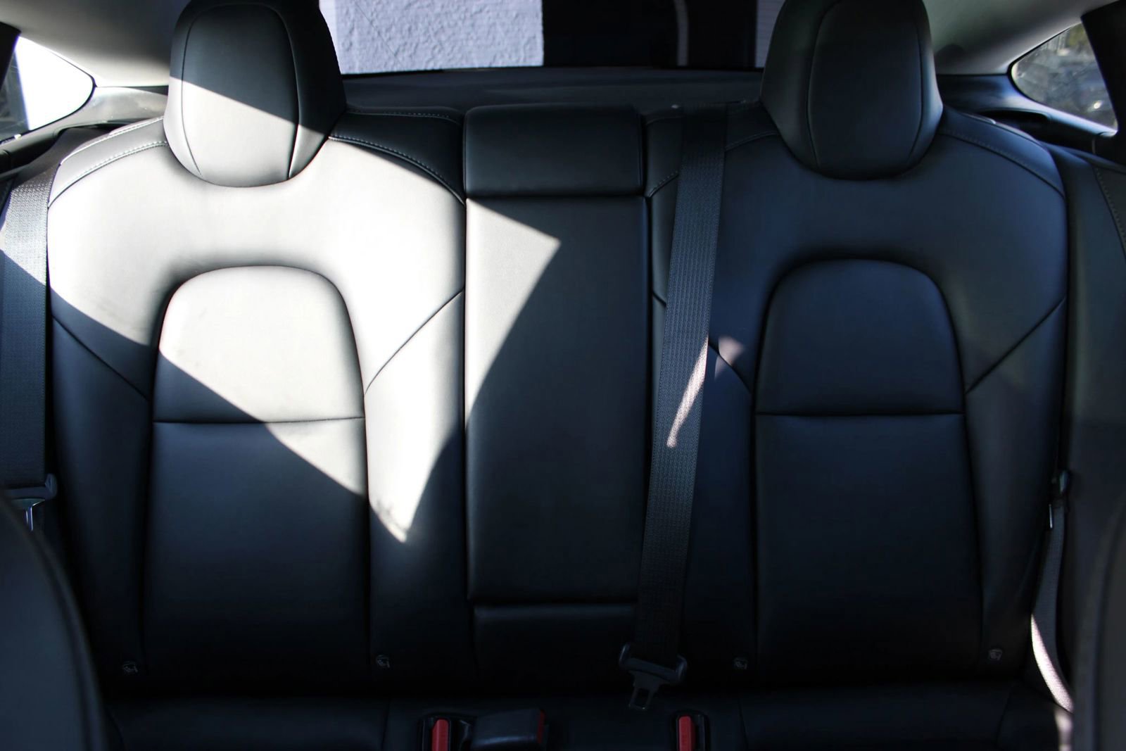 Used 2022 Tesla Model 3 Standard Range image 18