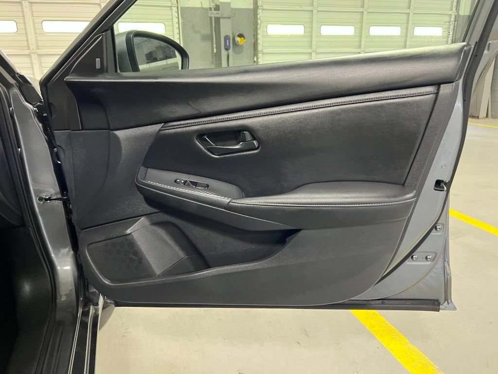 Used 2025 Nissan Sentra S FWD image 30