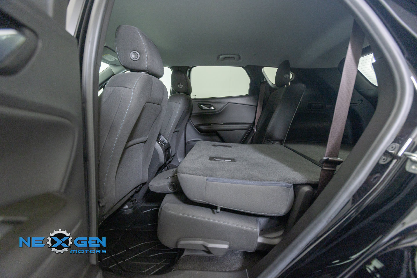 Used 2021 Chevrolet Blazer LT FWD image 29