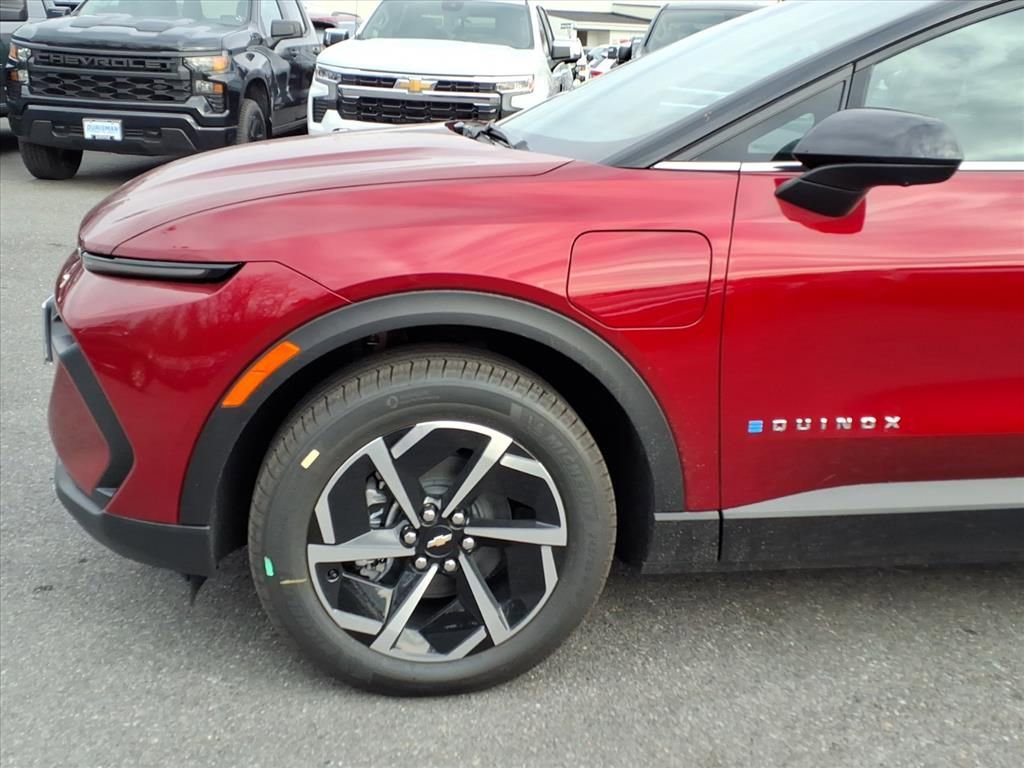 New 2026 Chevrolet Equinox EV LT image 7