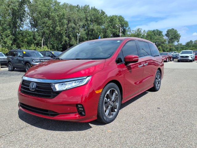 Used 2024 Honda Odyssey Elite image 3