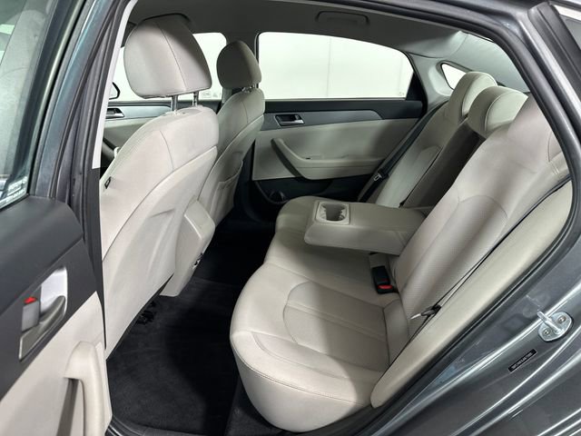 Used 2018 Hyundai Sonata SE w/ Cargo Package image 25