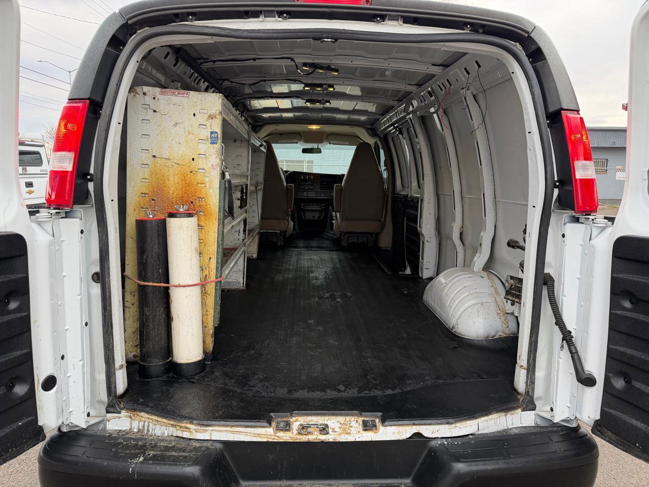 Used 2023 GMC Savana 3500 Extended w/ Driver Convenience Package image 22