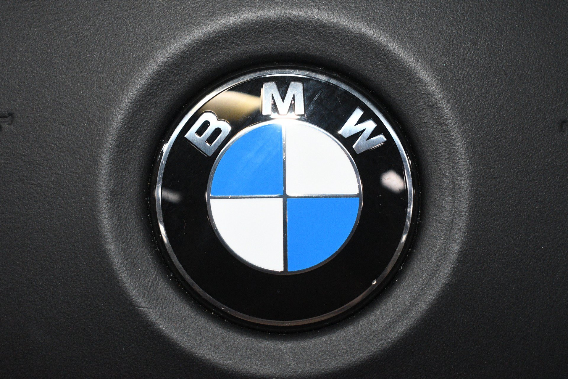 Used 2023 BMW M850i xDrive Convertible w/ Driving Assistance Package AWD/4WD image 25