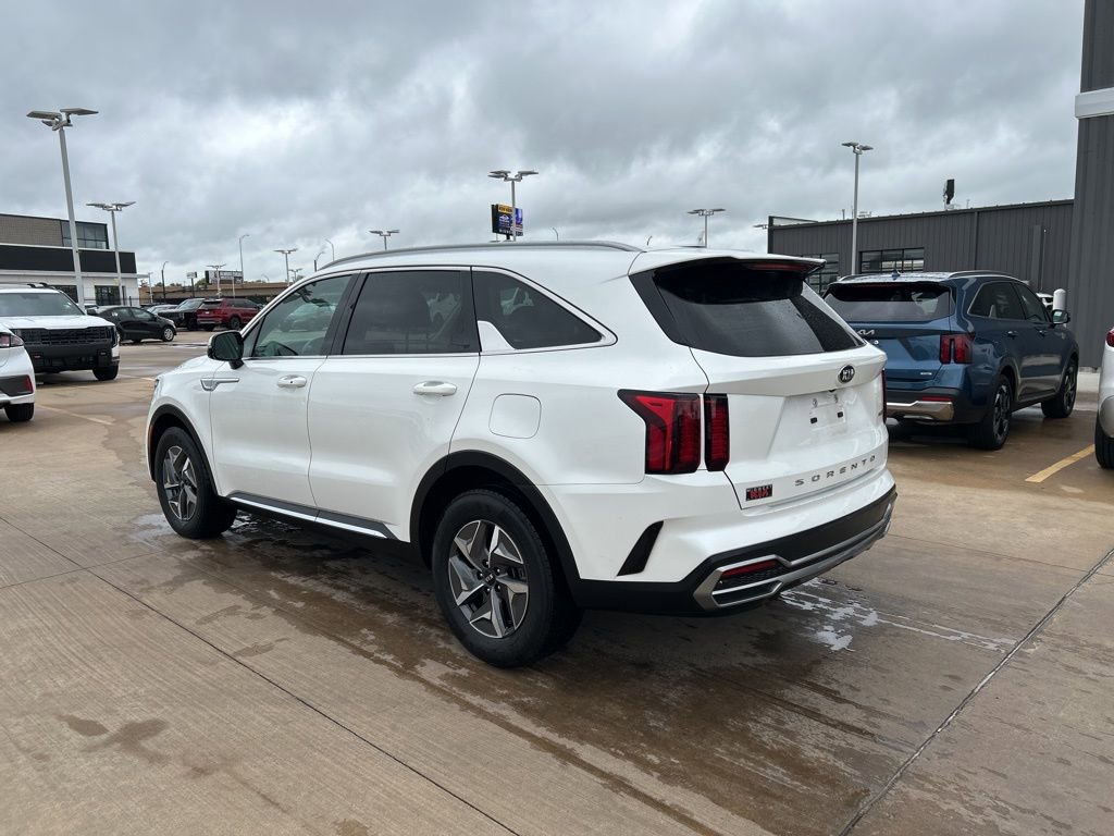 Used 2021 Kia Sorento S image 2