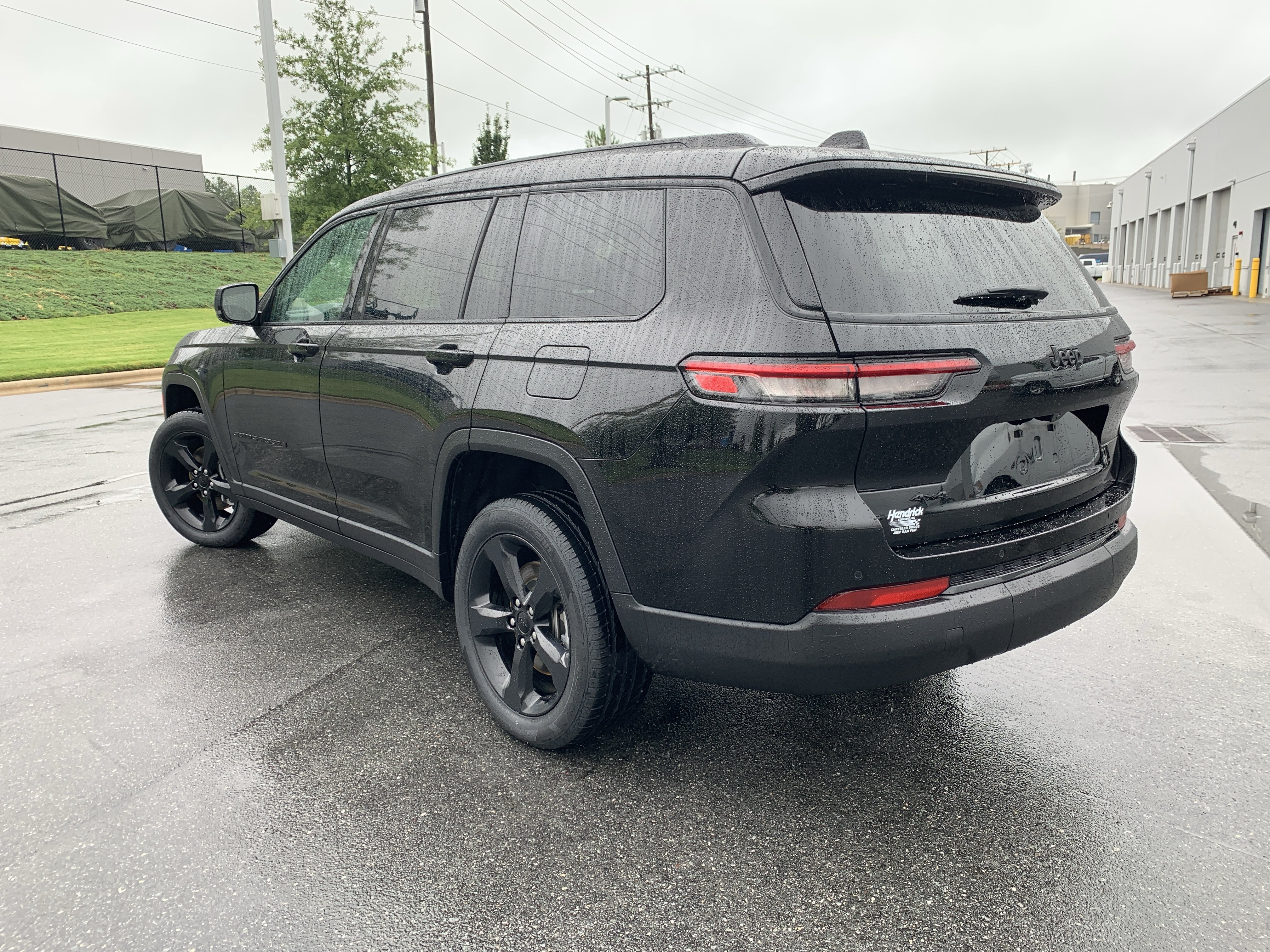 Used 2023 Jeep Grand Cherokee L Laredo AWD/4WD image 8