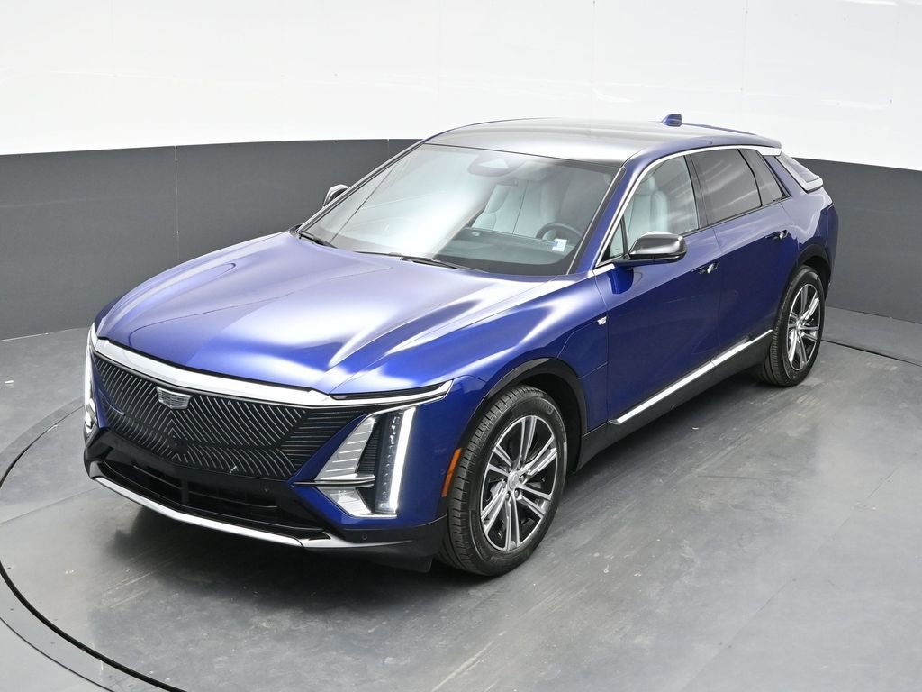 Certified 2024 Cadillac Lyriq Luxury w/ LPO, Floor Liner Package AWD/4WD image 28