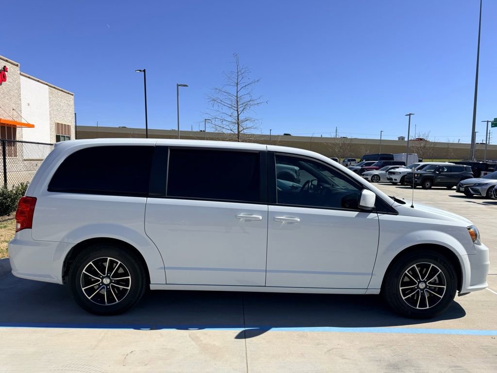 Used 2019 Dodge Grand Caravan SXT w/ Blacktop Package image 1