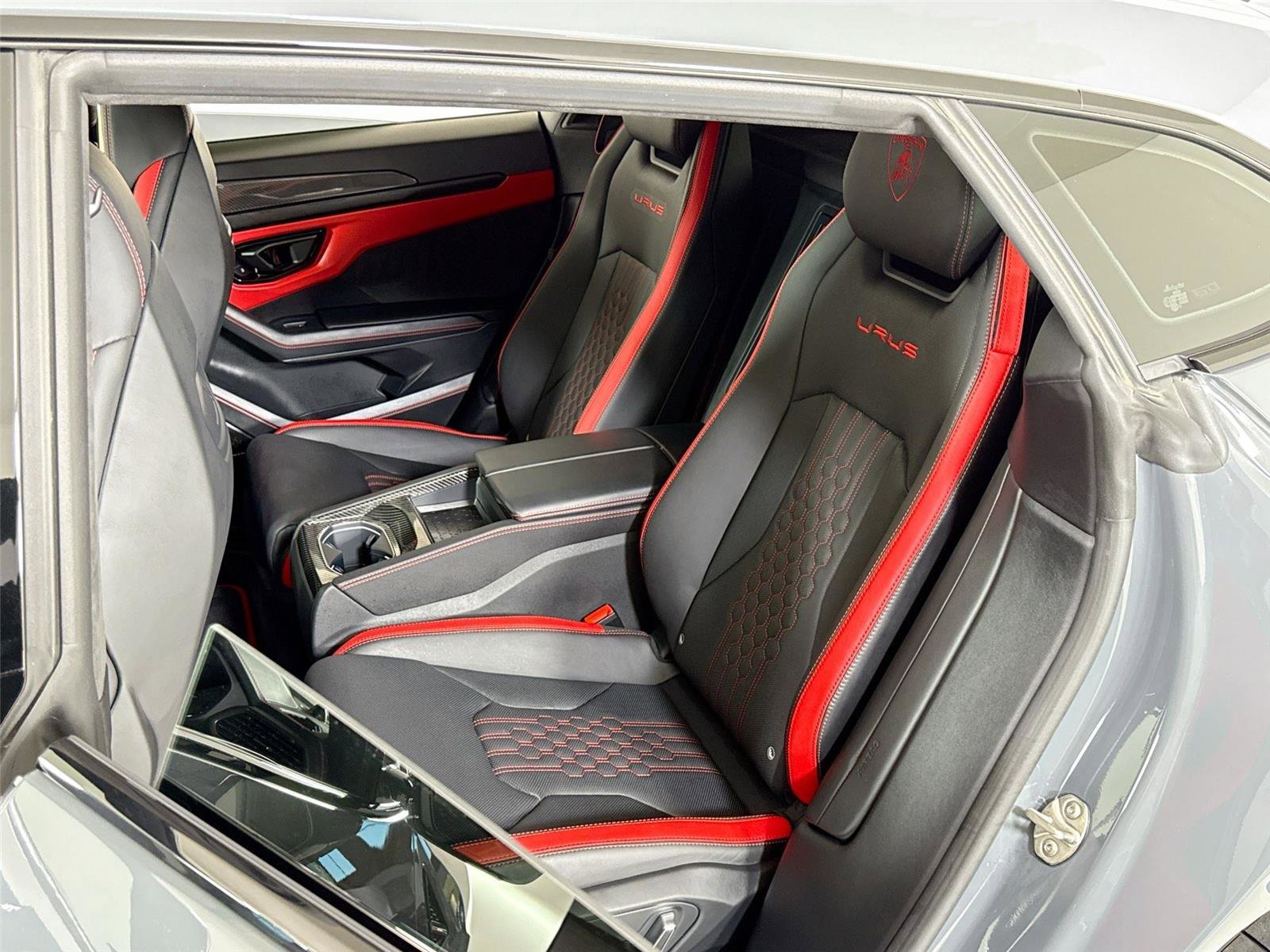 Used 2023 Lamborghini Urus S image 26