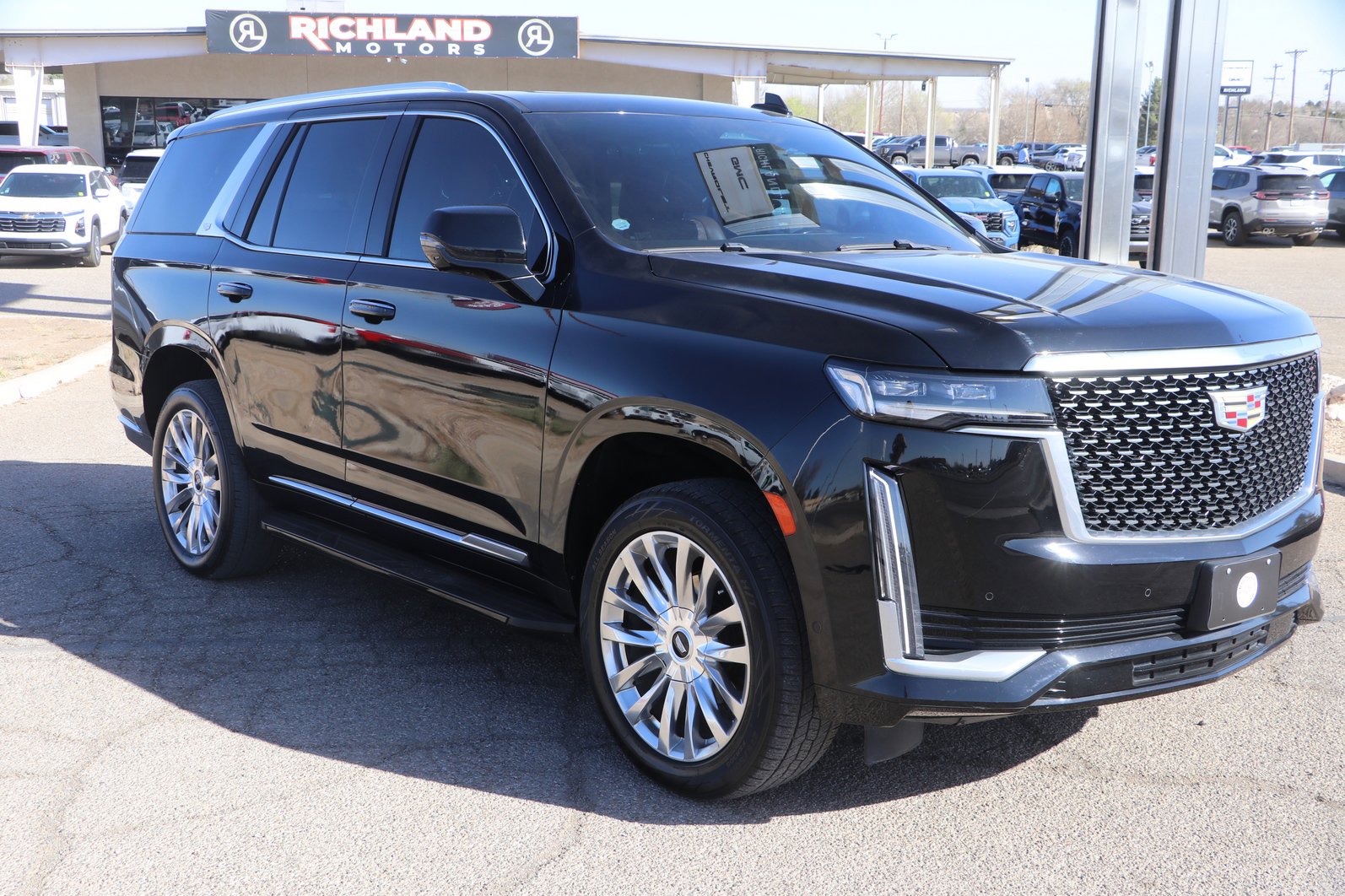 Used 2021 Cadillac Escalade Premium Luxury image 1
