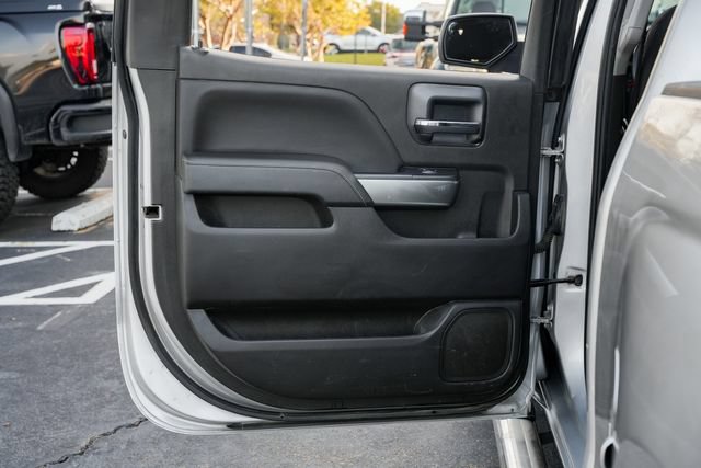 Used 2018 Chevrolet Silverado 1500 LT w/ All Star Edition AWD/4WD image 38
