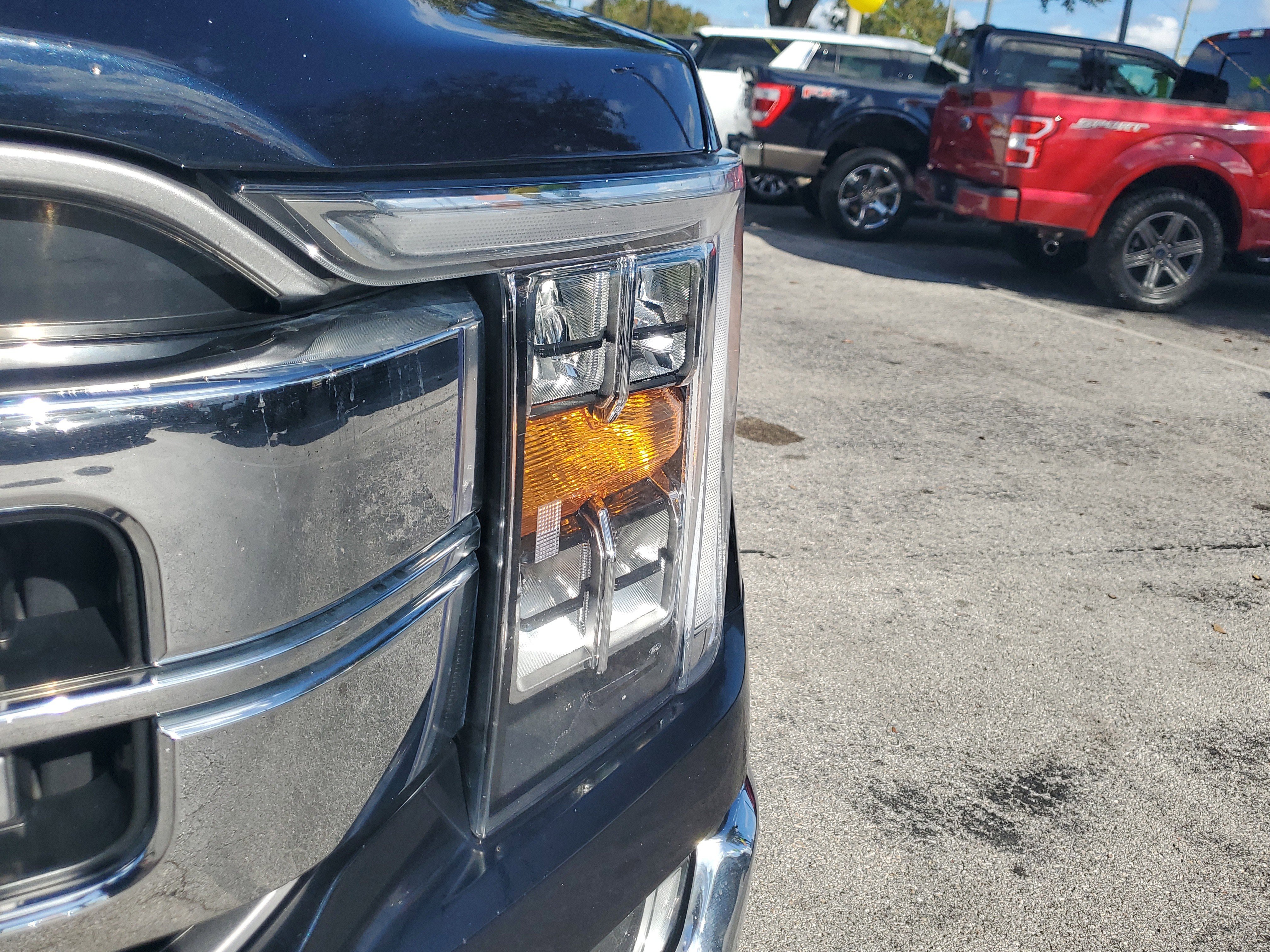 Used 2022 Ford F150 Lariat image 3