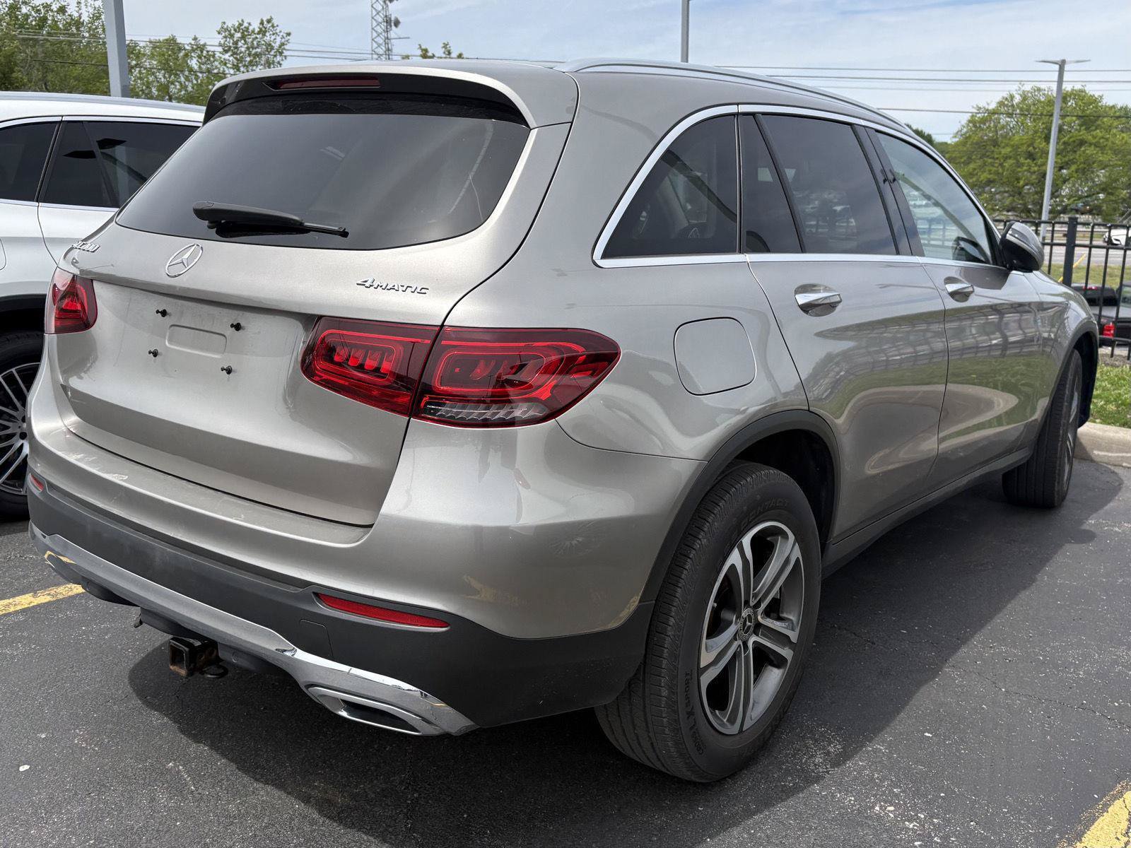 Used 2020 Mercedes-Benz GLC 300 4MATIC image 4