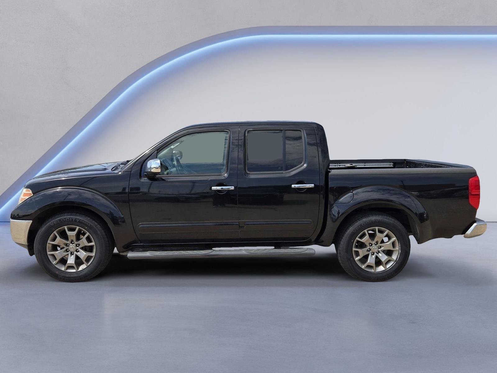 Used 2019 Nissan Frontier SL RWD image 5