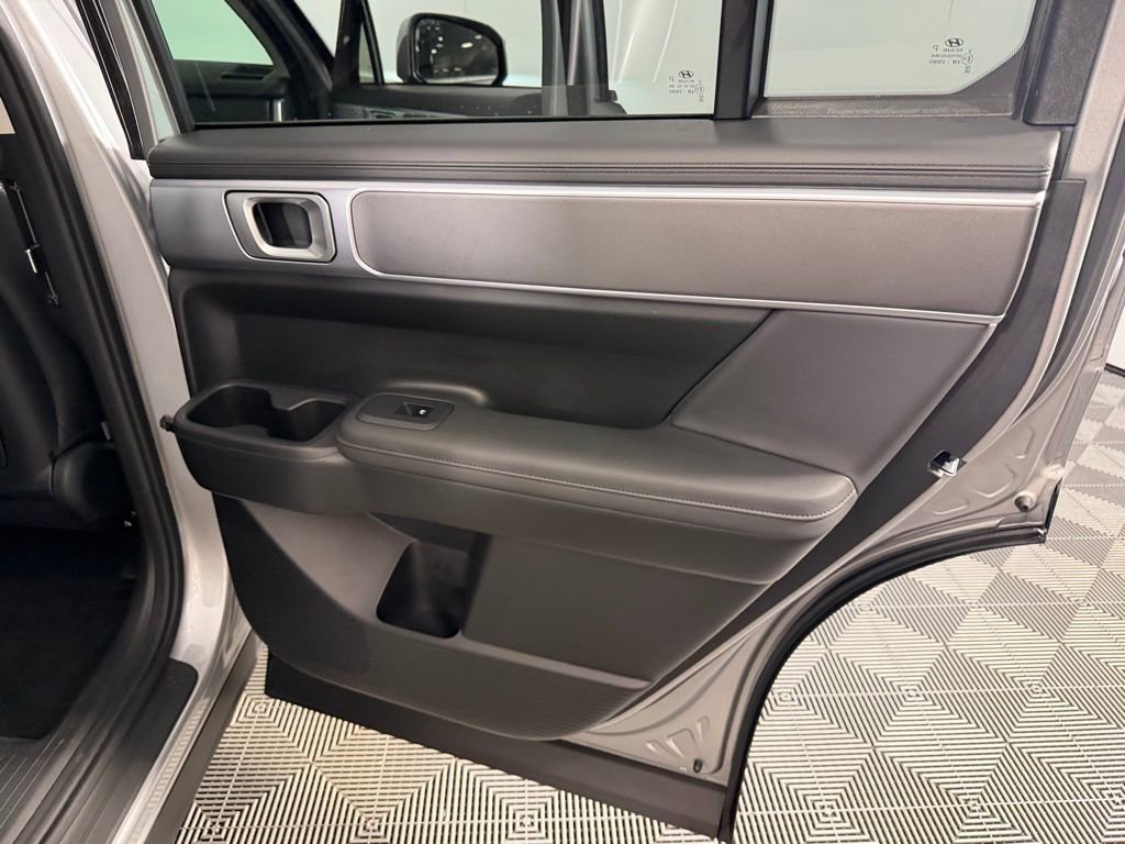Used 2025 Hyundai Santa Fe SEL image 29