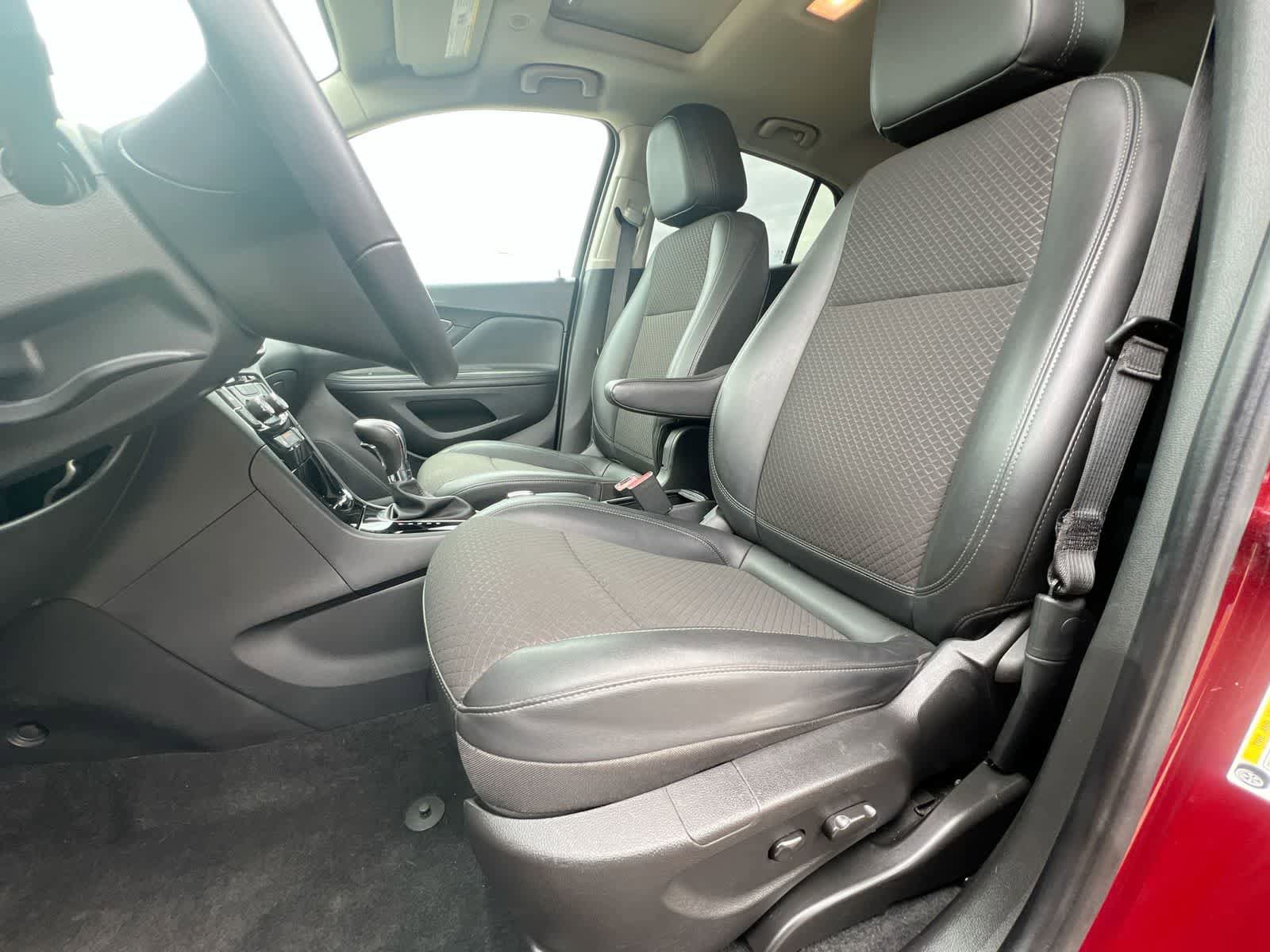 Used 2021 Buick Encore Preferred w/ Safety Package II AWD/4WD image 16