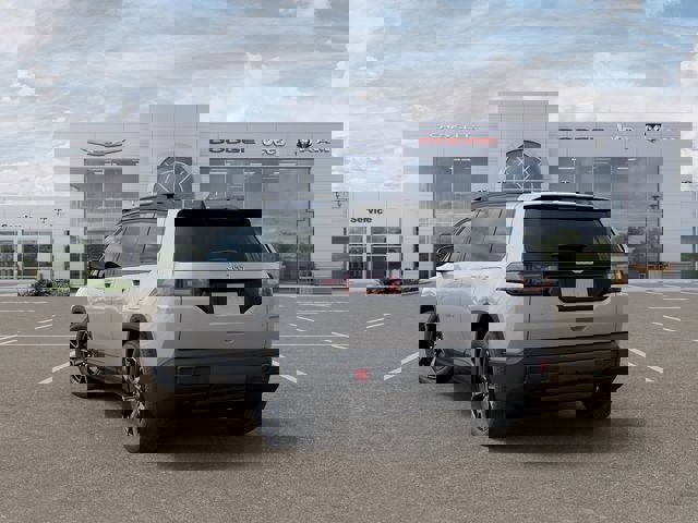 New 2026 Jeep Cherokee Overland image 3