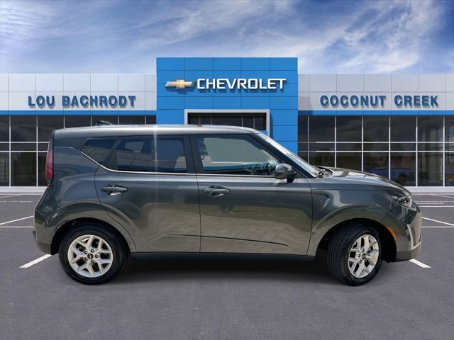 Used 2024 Kia Soul LX w/ Option Group 015 FWD image 9