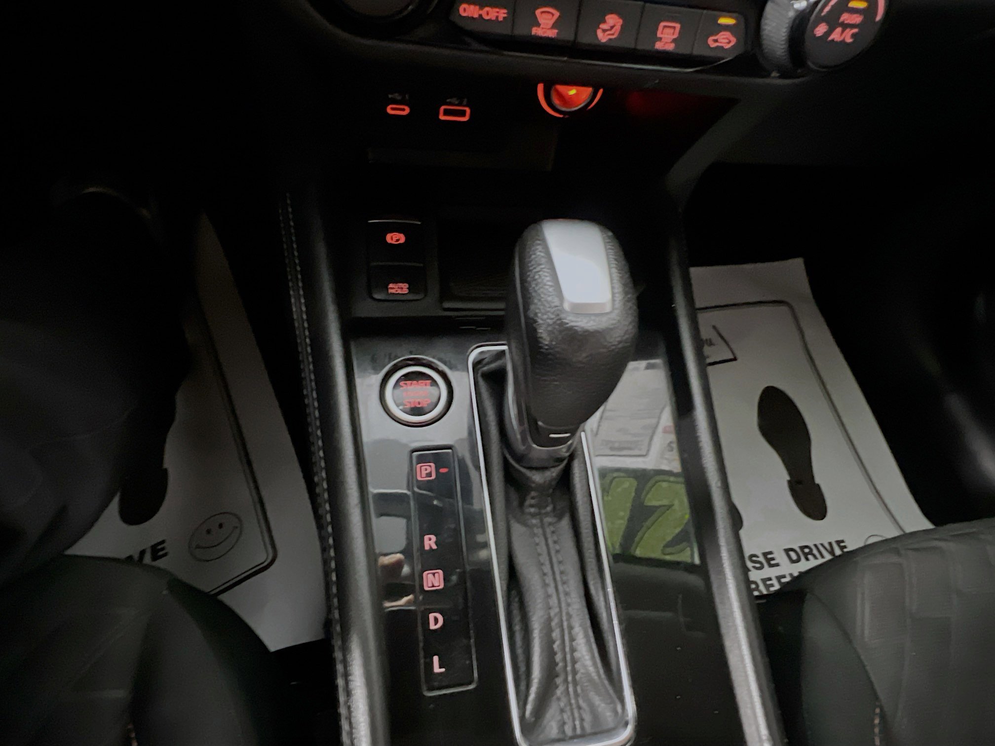 Used 2021 Nissan Kicks SR image 24