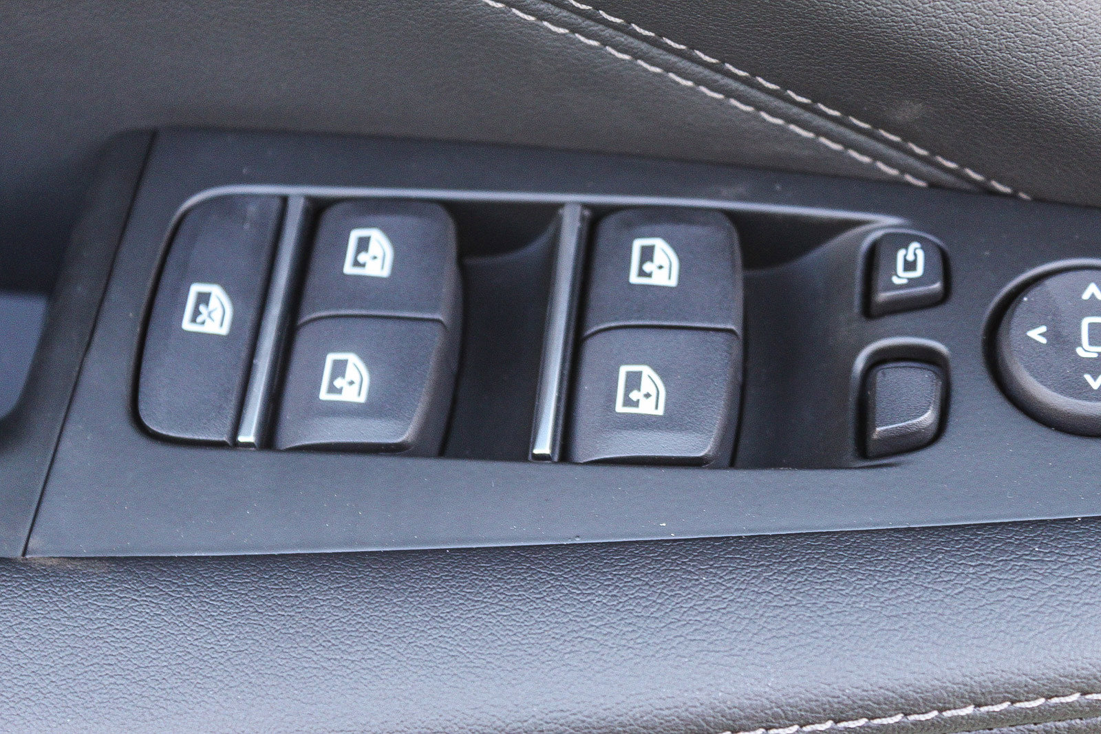 New 2026 BMW X5 sDrive40i w/ M Sport Package image 20