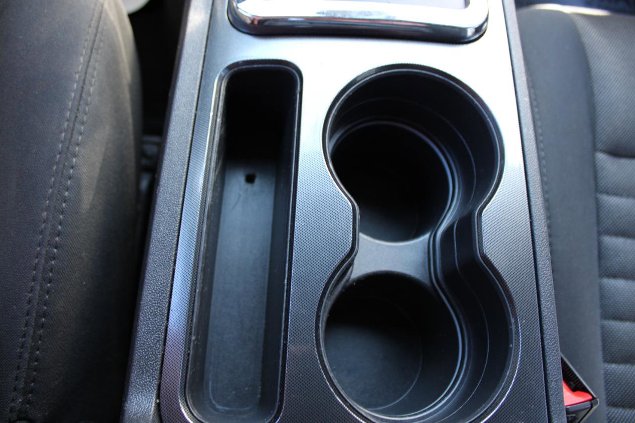 Used 2014 Dodge Challenger SXT RWD image 33