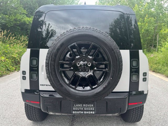 New 2026 Land Rover Defender 110 S AWD/4WD image 6