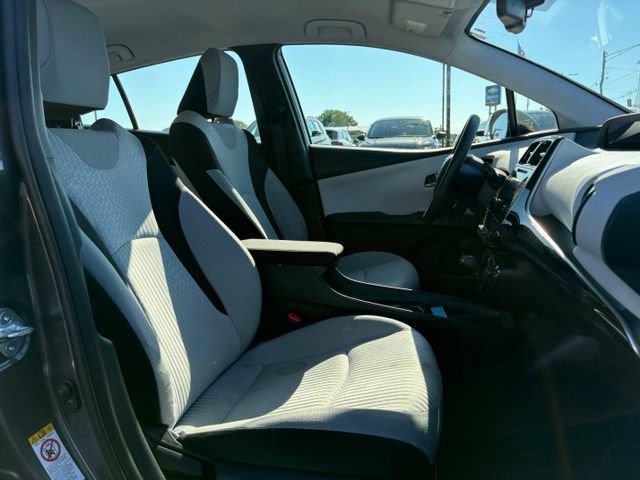 Used 2016 Toyota Prius Two FWD image 10