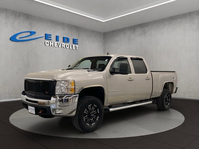 Used 2009 Chevrolet Silverado 2500 LTZ w/ Safety Package AWD/4WD image 8