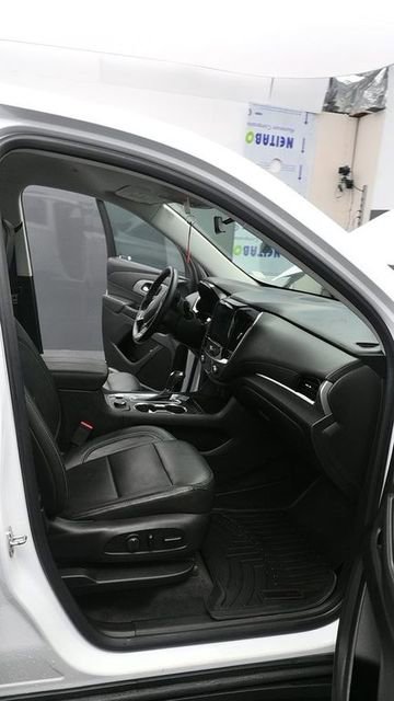 Used 2020 Chevrolet Traverse LT AWD/4WD image 17