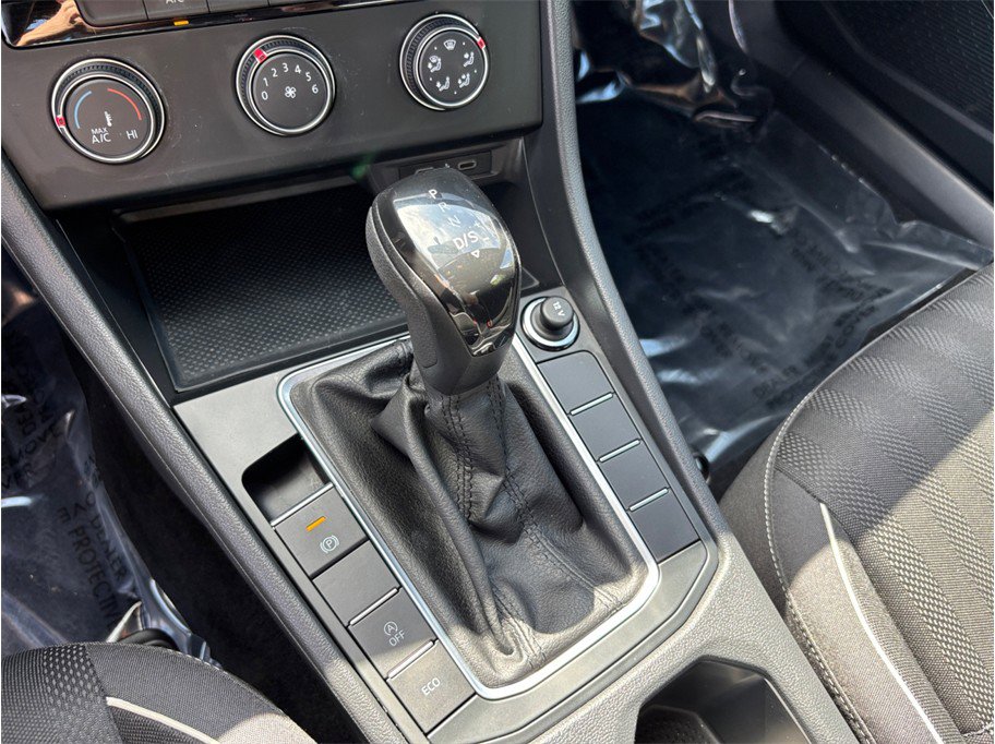 Used 2022 Volkswagen Jetta Sport image 25