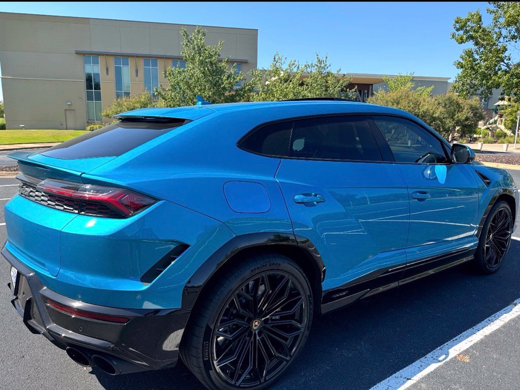 Used 2025 Lamborghini Urus SE AWD/4WD image 6