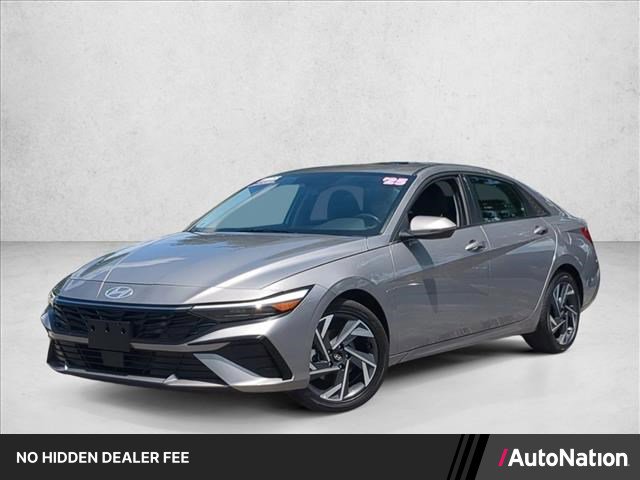 Used 2025 Hyundai Elantra Limited FWD image 1