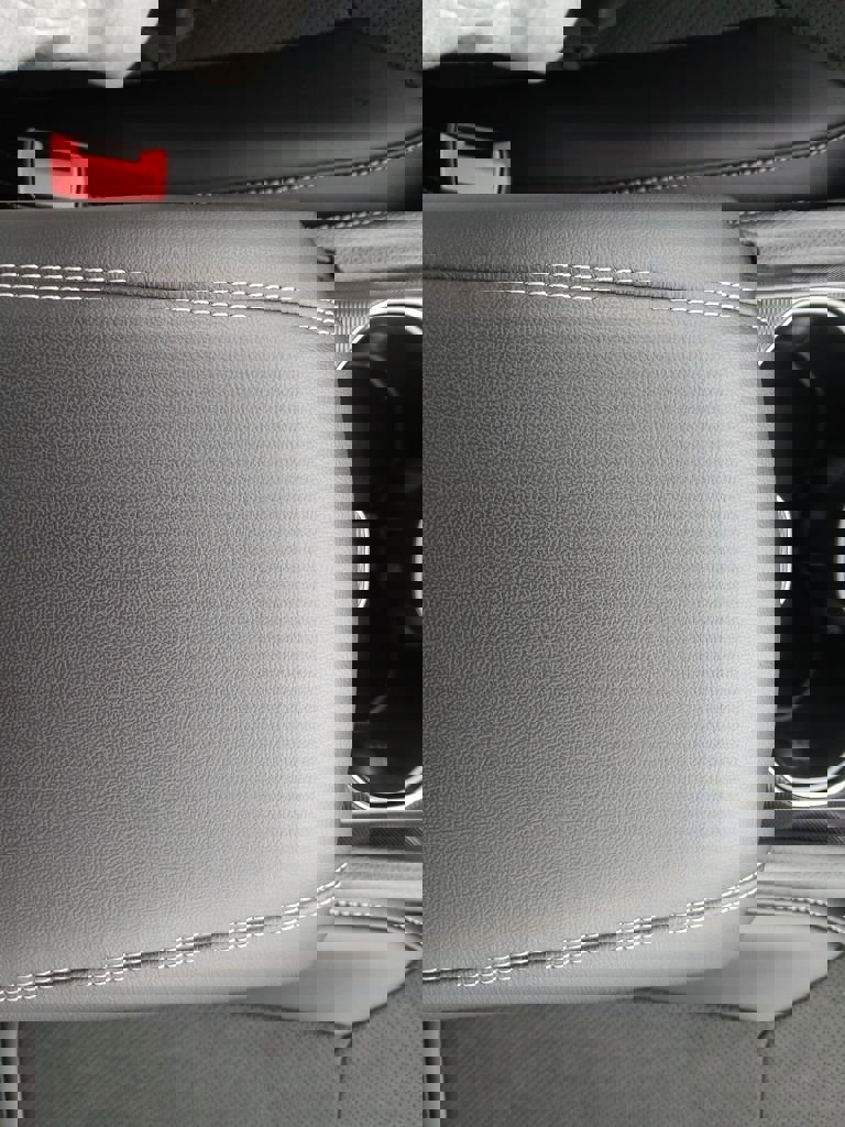 New 2026 Jeep Grand Cherokee L Laredo image 23