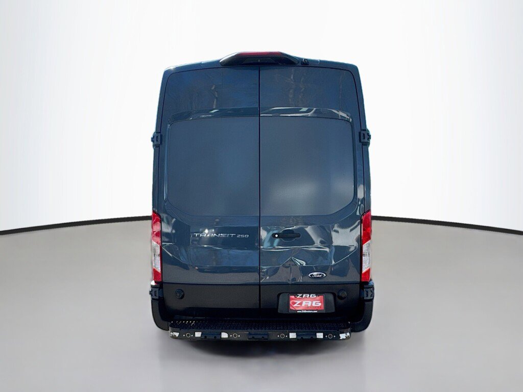 Used 2020 Ford Transit 250 148 High Roof Extended image 4