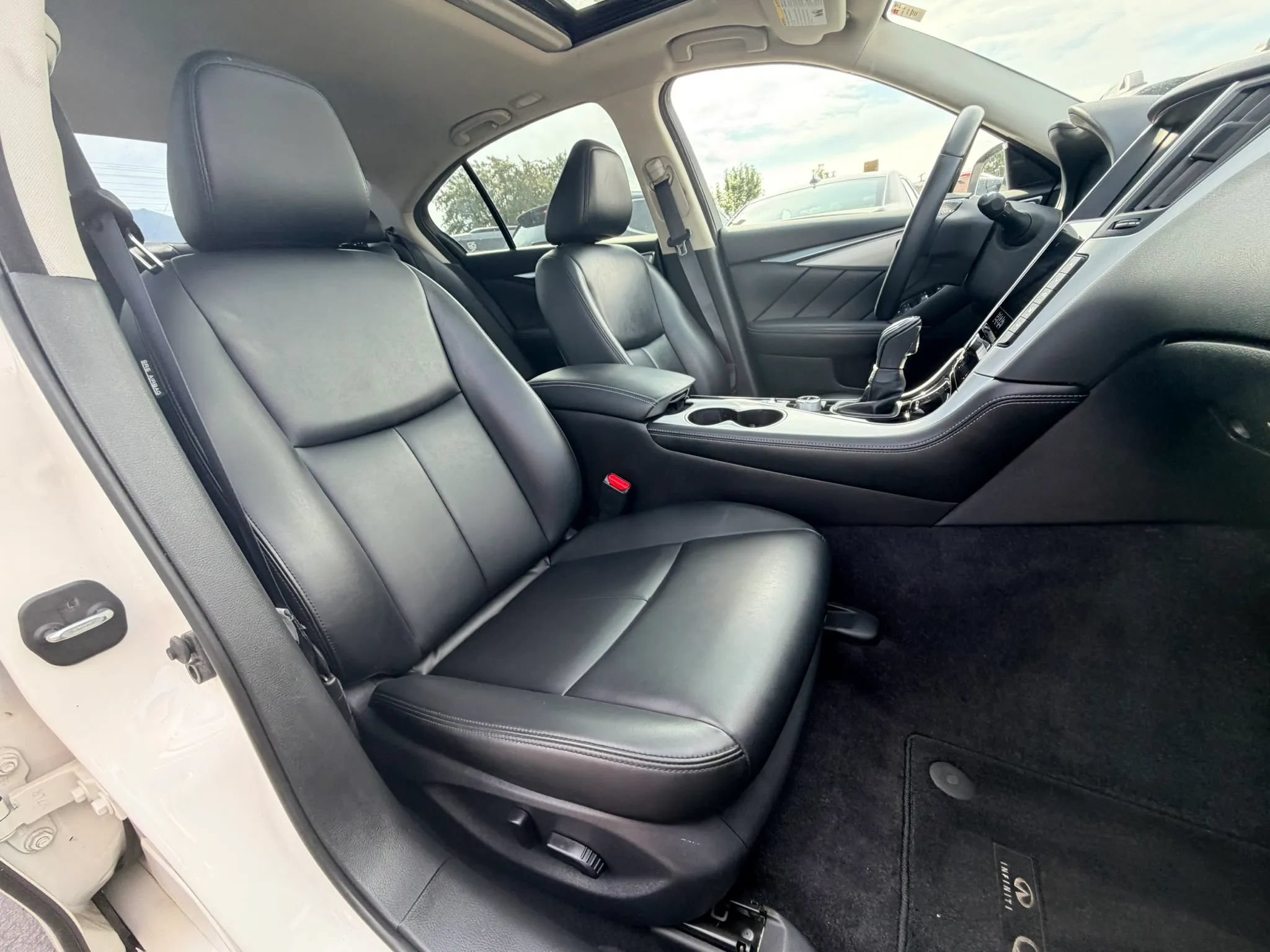 Used 2021 INFINITI Q50 Luxe w/ Cargo Package RWD image 25