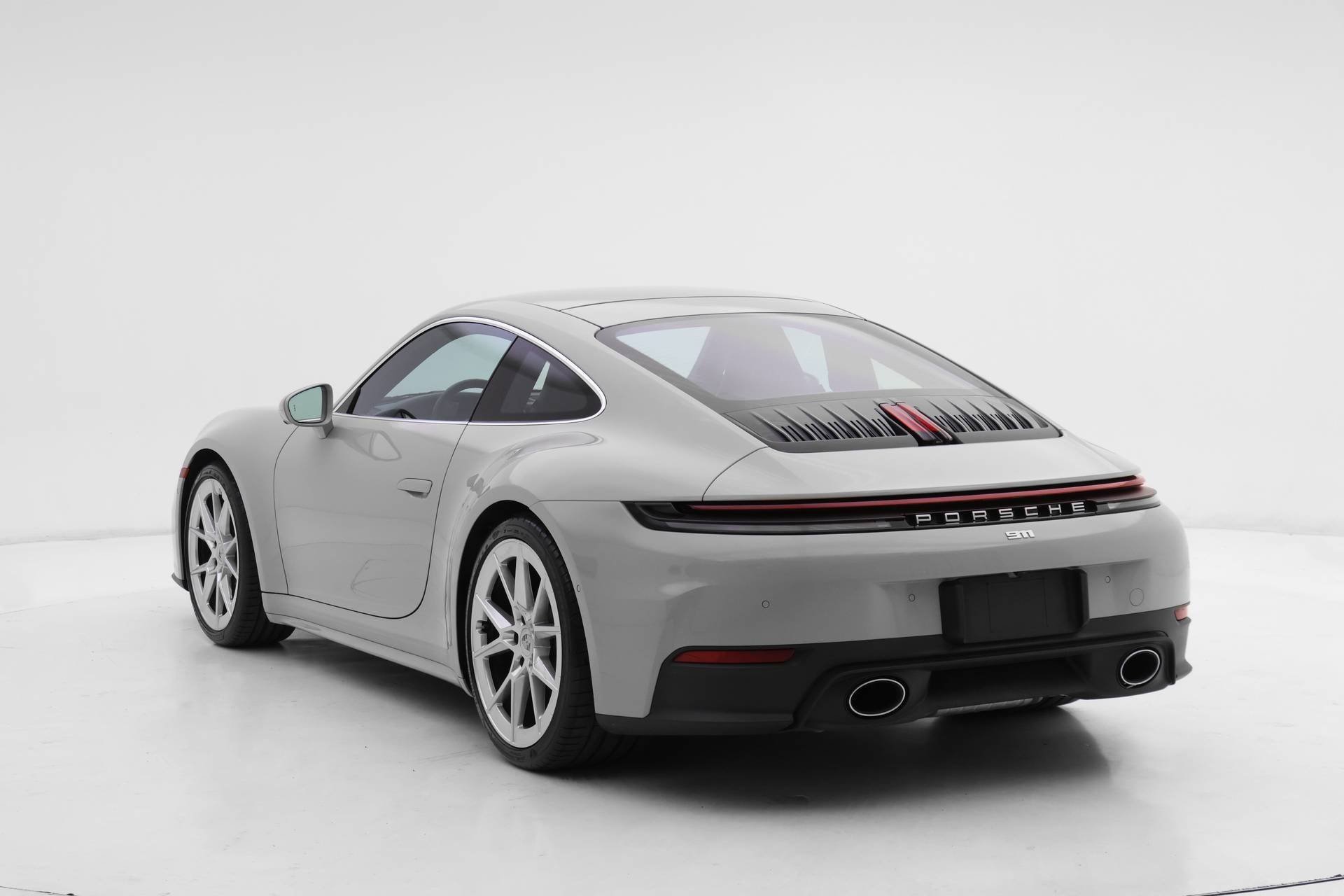 Certified 2025 Porsche 911 Carrera image 3