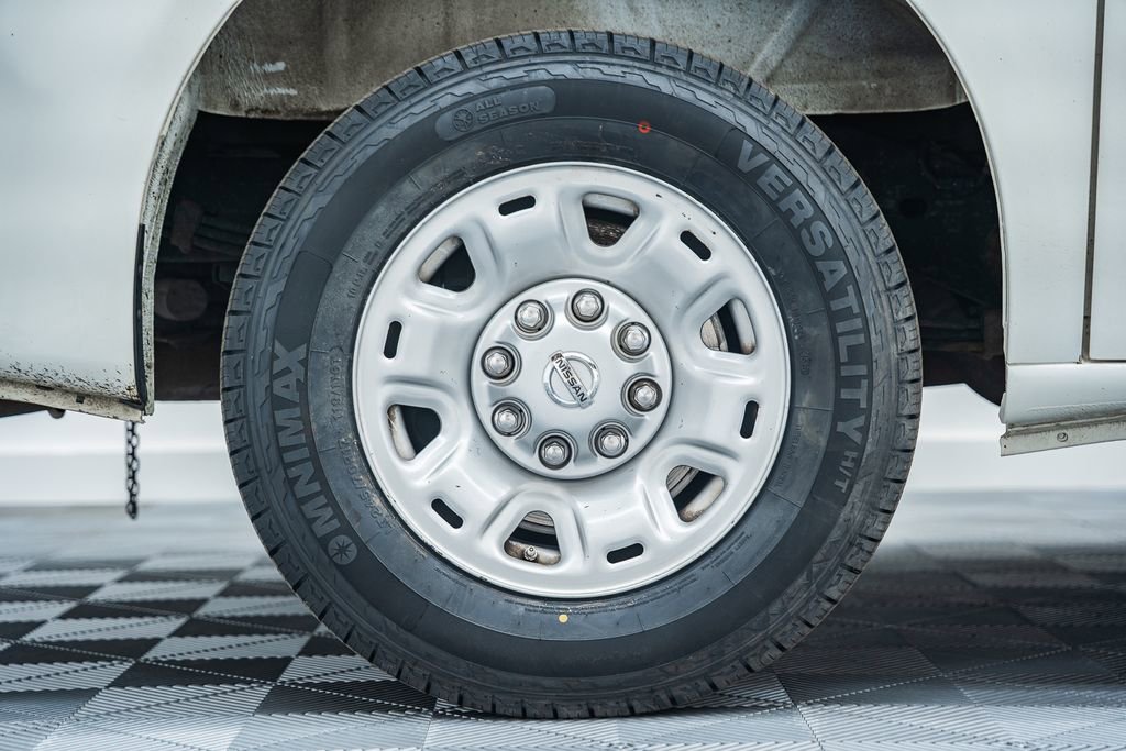 Used 2018 Nissan NV 2500 SV w/ Navigation Package image 11