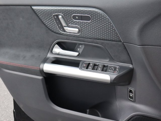 Certified 2025 Mercedes-Benz GLA 250 image 15