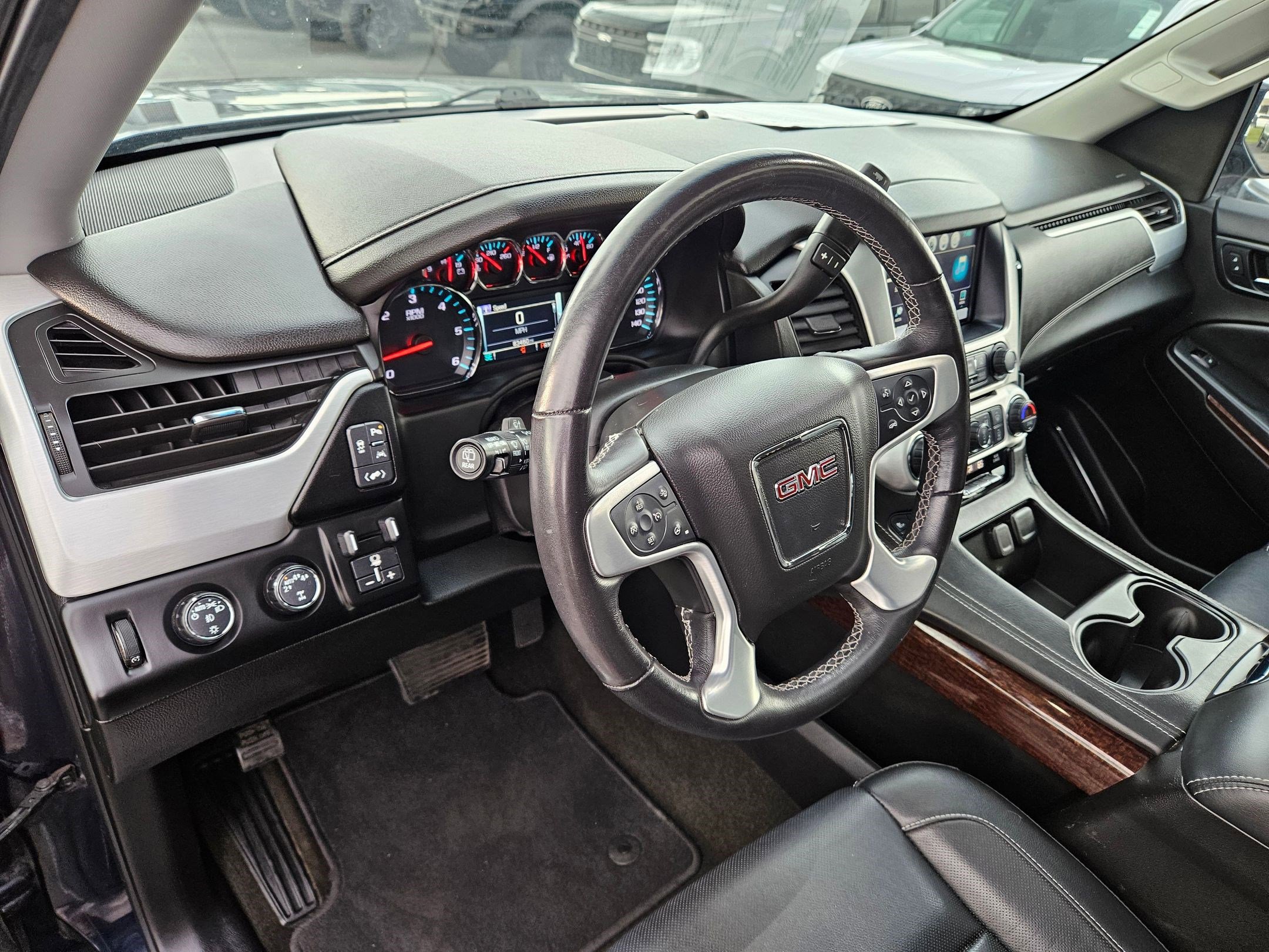 Used 2018 GMC Yukon SLT w/ Open Road Package AWD/4WD image 16