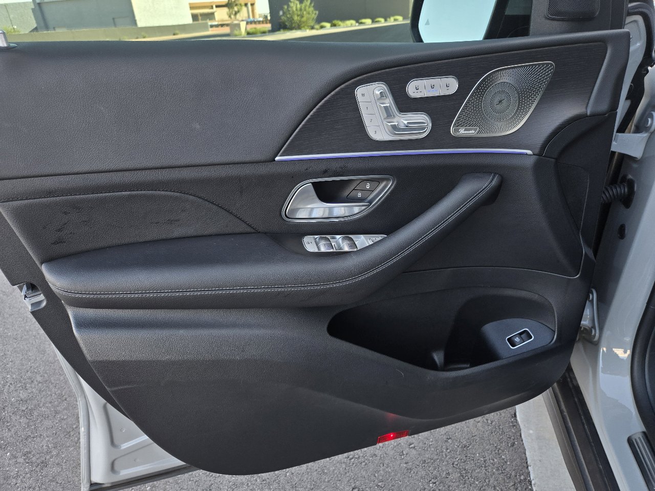 Used 2024 Mercedes-Benz GLS 450 4MATIC image 44