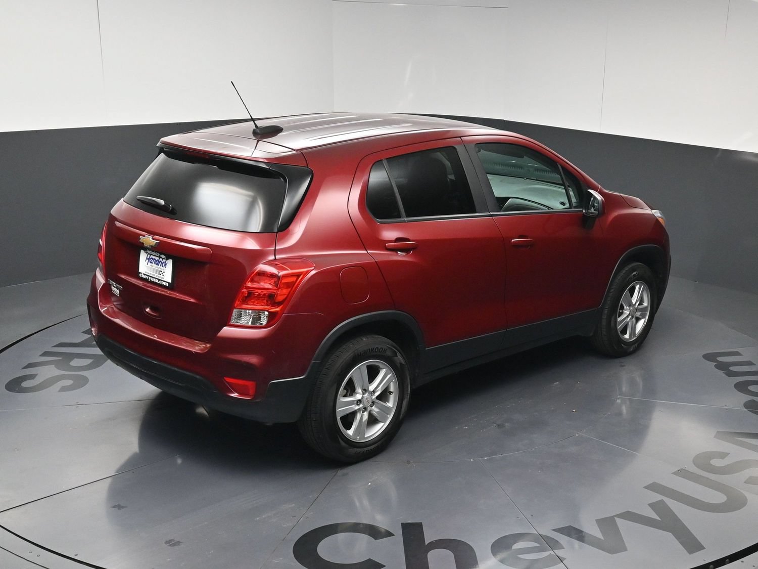 Used 2021 Chevrolet Trax LS w/ Tint and Cruise Package AWD/4WD image 33