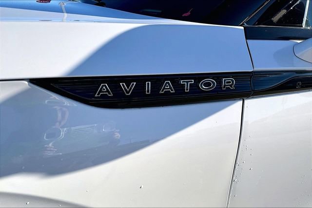 Used 2025 Lincoln Aviator Black Label w/ Black Label Special Edition image 23