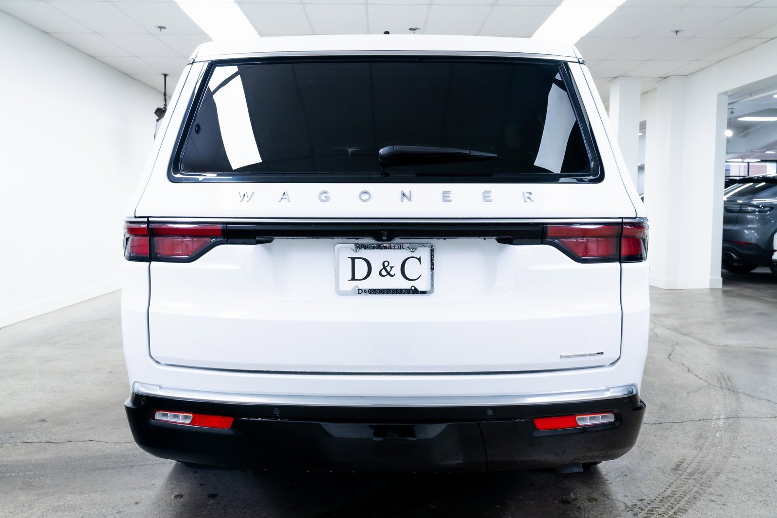 Used 2024 Jeep Wagoneer Series II w/ Convenience Group I image 5