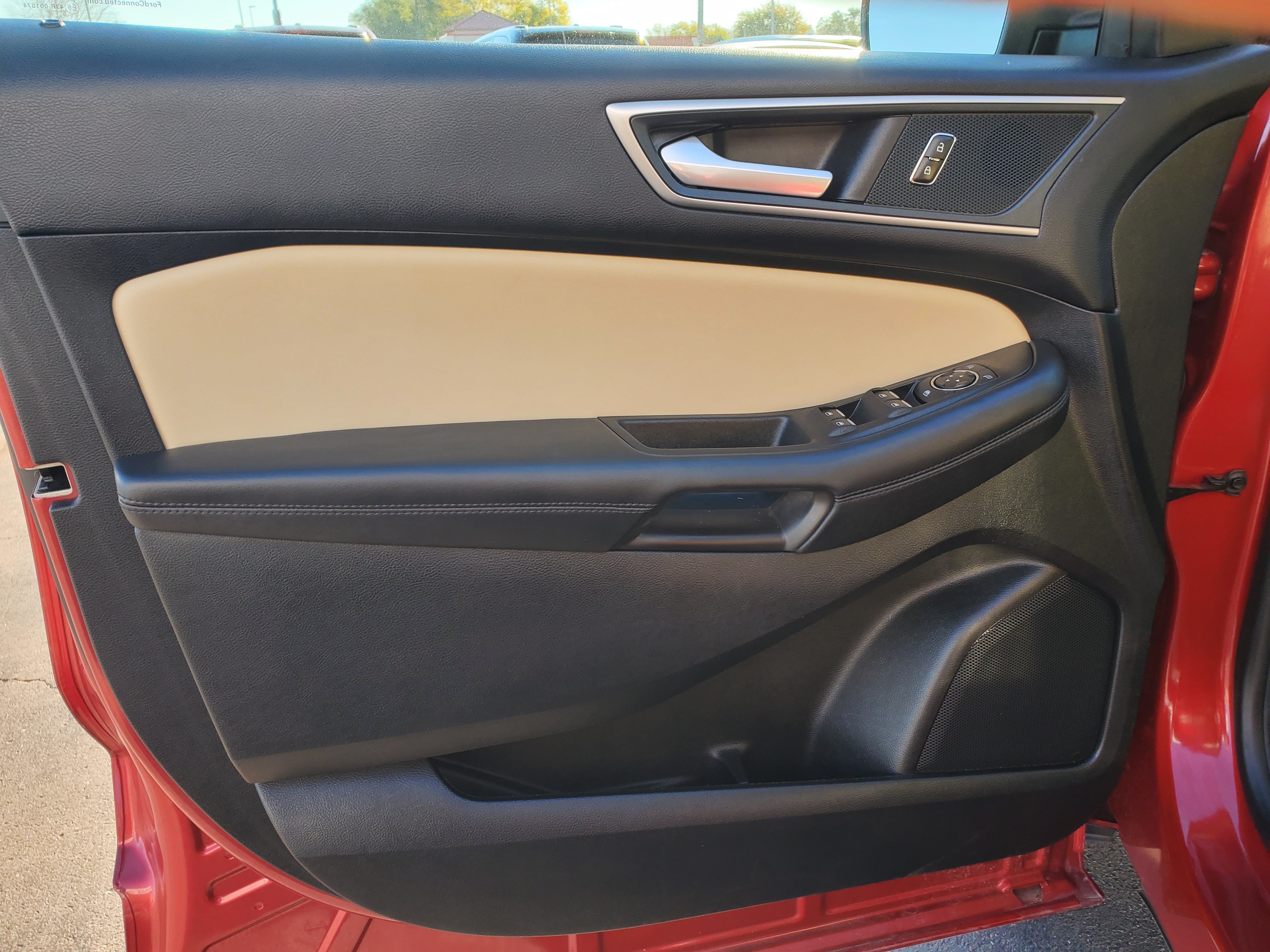 Used 2024 Ford Edge SEL w/ Convenience Package AWD/4WD image 6