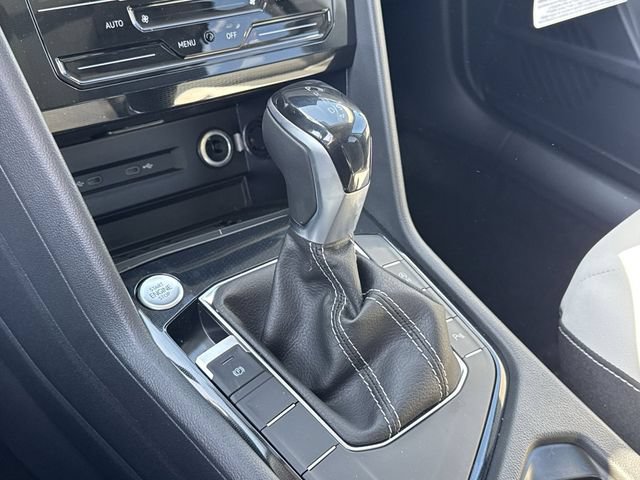 New 2026 Volkswagen Taos SE FWD image 13