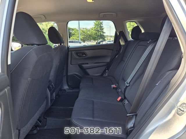 Used 2024 Nissan Rogue S AWD/4WD image 10