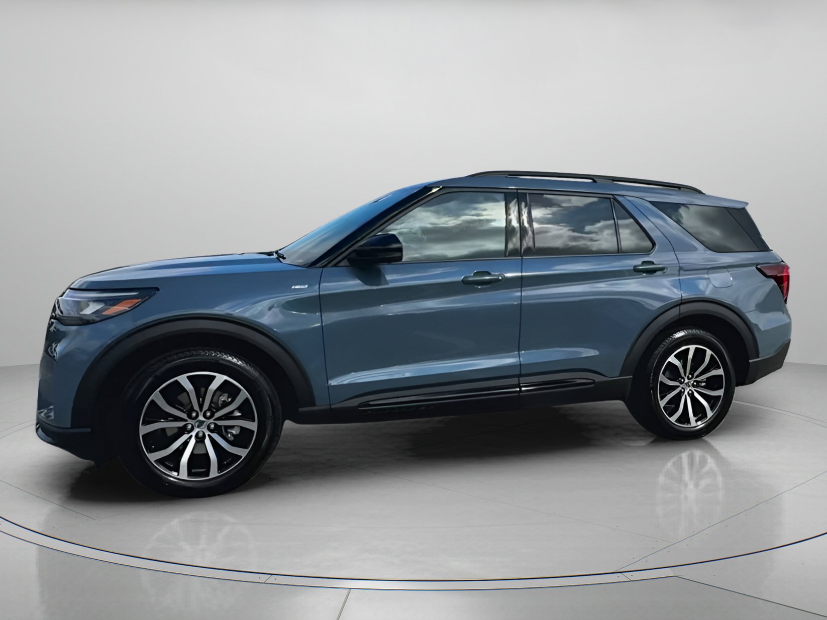 New 2026 Ford Explorer ST-Line image 14