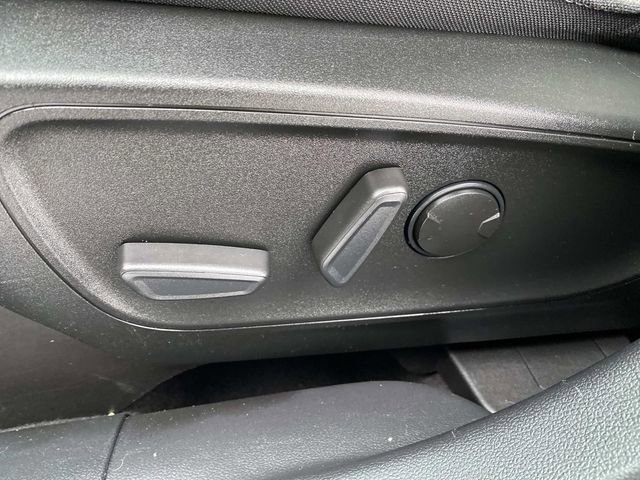 Used 2022 Ford Escape SE image 16