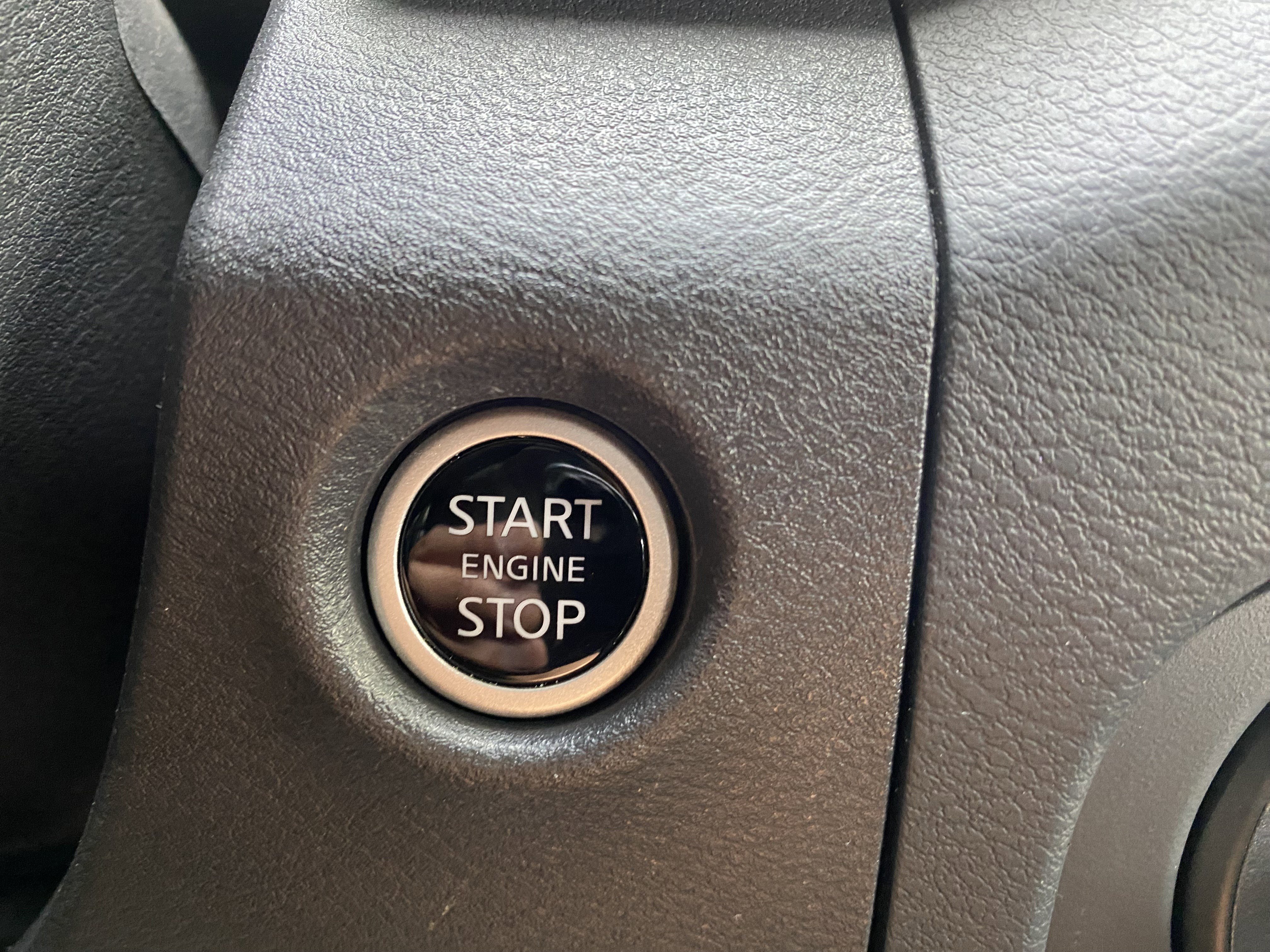 Used 2024 Nissan Frontier SL w/ Technology Package AWD/4WD image 25