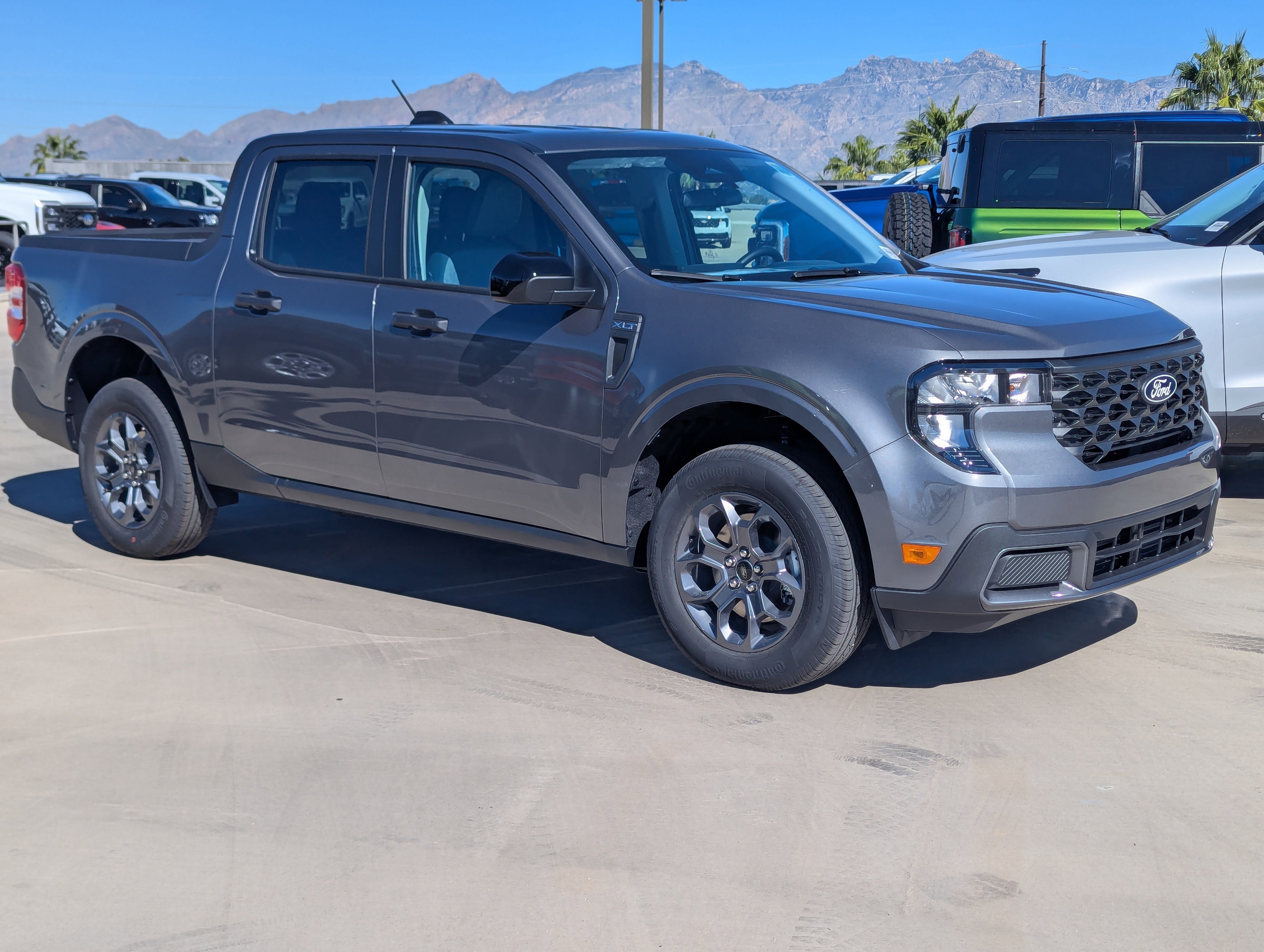 New 2025 Ford Maverick XLT w/ XLT Luxury Package